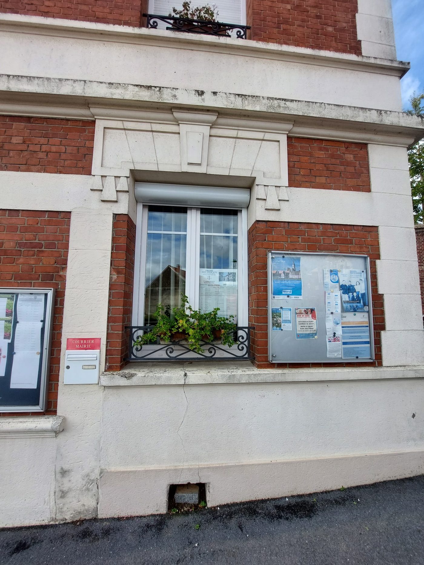 18 volets solaires pour la mairie et l'école de Villers-Plouich
