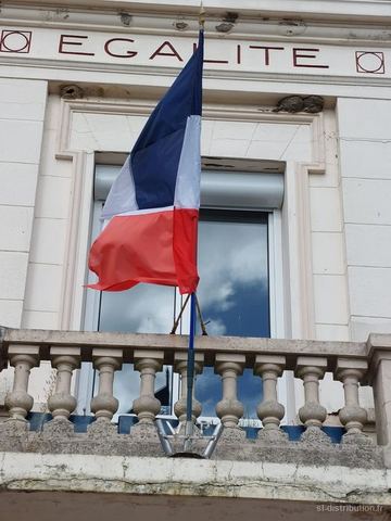 18 volets solaires pour la mairie et l'école de Villers-Plouich
